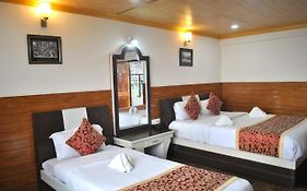 Goroomgo Kasturi Palace Darjeeling
